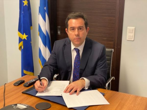 Προσφυγικό : Τηλεδιάσκεψη Μηταράκη – Σταϊκούρα με φορείς του Βόρειου Αιγαίου για το μειωμένο ΦΠΑ