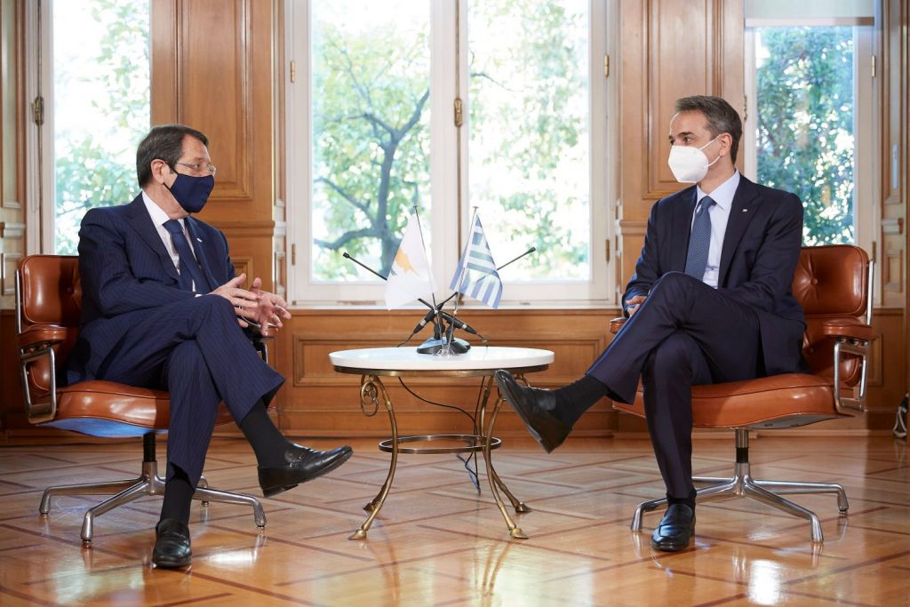 Συνάντηση Μητσοτάκη – Αναστασιάδη για Κυπριακό : Να βρεθεί τρόπος ώστε να αισθανθούν ασφάλεια οι δύο κοινότητες