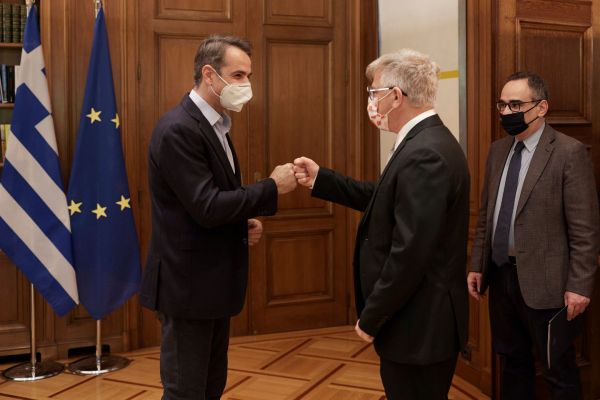 Κοροναϊός: Η συνάντηση Μητσοτάκη με Αρμπέρ για το ισραηλινό φάρμακο