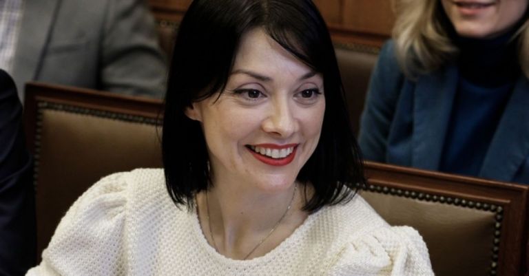 Διαδικτυακή συζήτηση με… κεντροαριστερή σφραγίδα