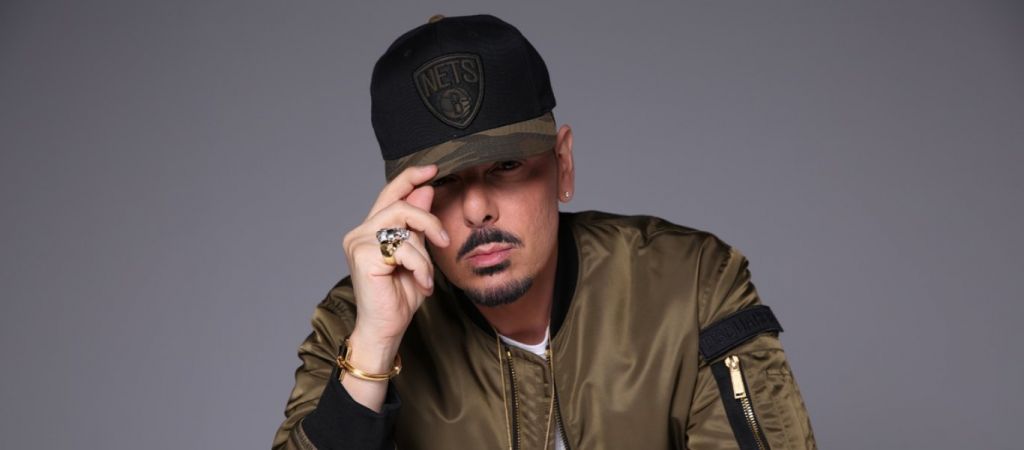 Ο Νίκος Βουρλιώτης επανέρχεται για να βάλει τη… μουσική στη θέση της