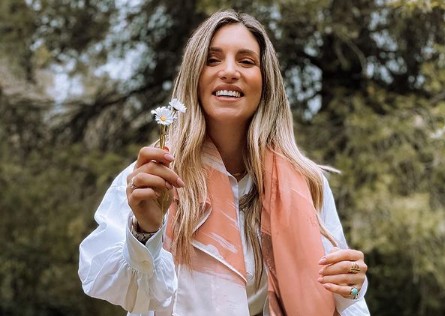 Δείτε το μωρό της Αθηνάς Οικονομάκου να χορεύει μέσα στην κοιλιά