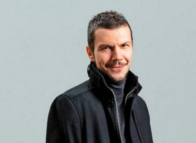 Δείτε την ανάρτηση Παπαζήση μετά το δημοσίευμα περί χωρισμού με την Βανέσσα Αδαμοπούλου