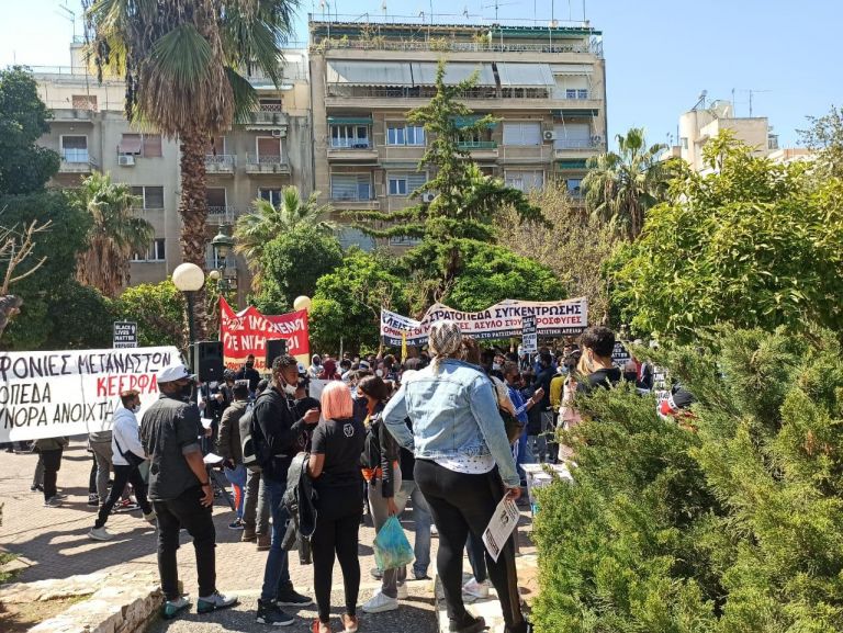 Συγκέντρωση διαμαρτυρίας στην Πλ. Αμερικής – «Stop στις δολοφονίες μεταναστών»