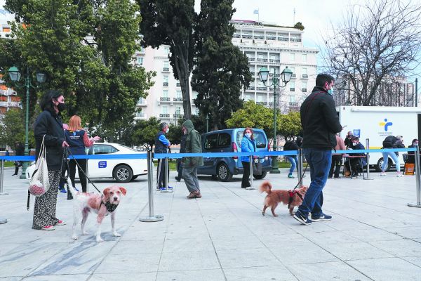 Κοροναϊός: Αγώνας δρόμου και στην Ελλάδα για θεραπείες