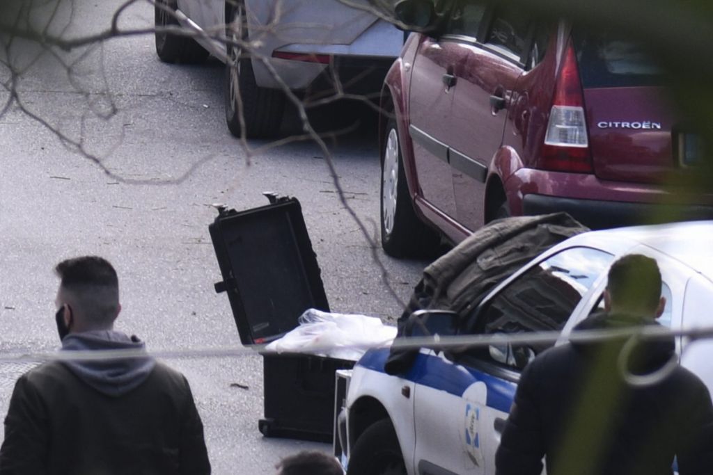 Γιώργος Καραϊβάζ : Τα 30 δευτερόλεπτα της φρίκης – Πού στρέφονται οι έρευνες των αρχών