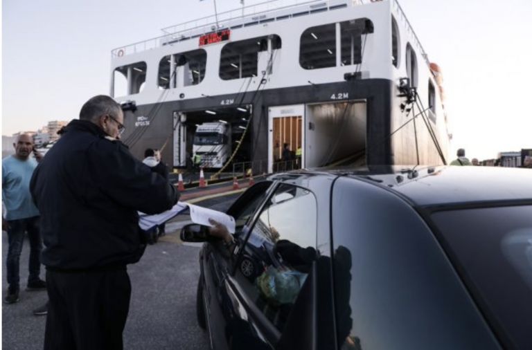 Αυξημένη η κίνηση στο λιμάνι του Πειραιά ενόψει Πάσχα