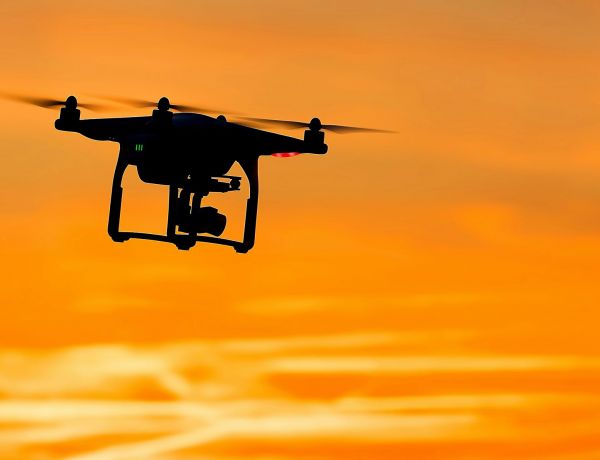 ΗΠΑ : Θεωρία συνωμοσίας ή μυστική επιχείρηση; – Μαρτυρίες για μυστηριώδη σμήνη από drones
