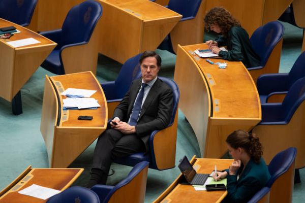 Ολλανδία : «Πληγωμένος» ο Μαρκ Ρούτε, περιπλέκεται ο σχηματισμός κυβέρνησης