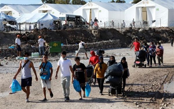 Προσφυγικό : Ετοιμάζουν «πόλεμο» στα νησιά για τις νέες δομές