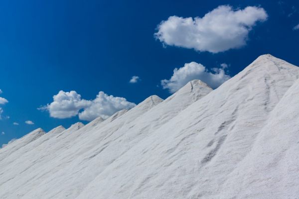 Βουνά από αλάτι: Η απροσδόκητη «χιονισμένη» τουριστική ατραξιόν της Αιγύπτου