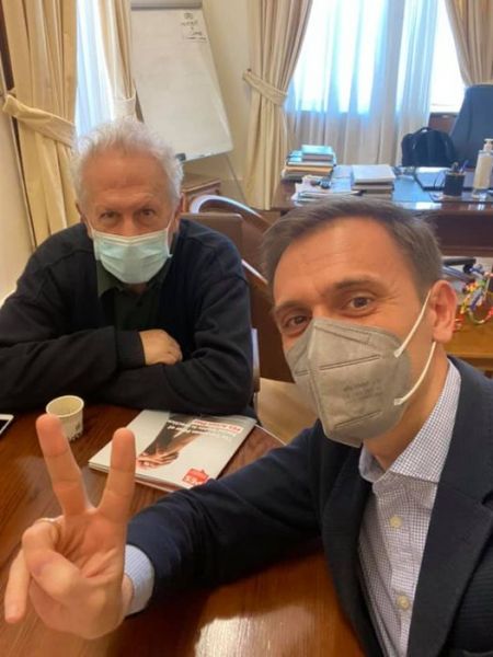 Κοροναϊός: Ανάρρωσε ο Σκανδαλίδης και επέστρεψε στα βουλευτικά του καθήκοντα