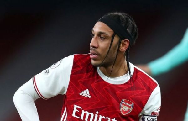 Ομπαμεγιάνγκ: Επέστρεψε με ελονοσία από τη Γκαμπόν