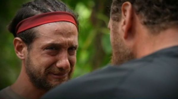 Survivor : Τα δάκρυα του Ηλία – Στα άκρα η σχέση του με τον Αλέξη Παππά