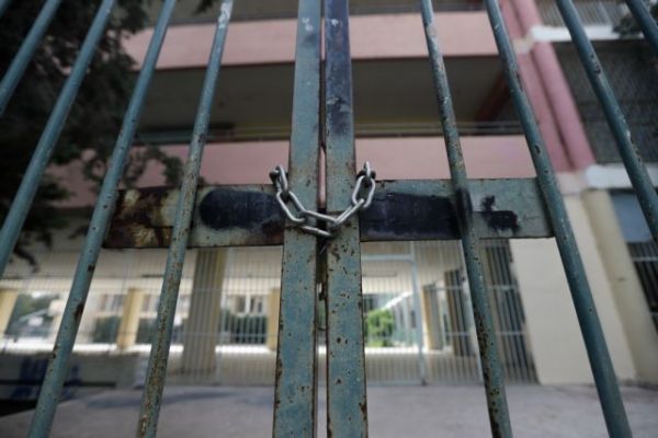 Σχολεία : Στις 10 Μαΐου ανοίγουν δημοτικά και γυμνάσια