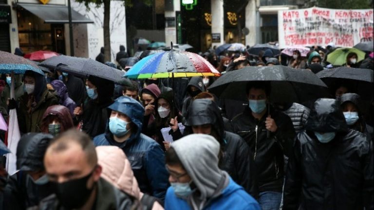 Συλλαλητήριο : Ολοκληρώθηκε το Πανεκπαιδευτικό συλλαλητήριο στην Αθήνα