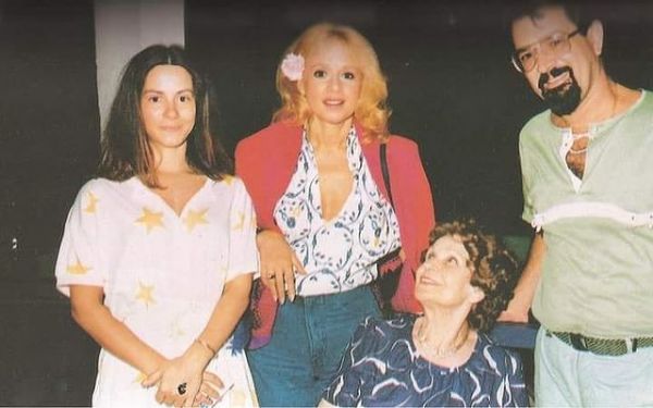 Τάκης Βουγιουκλάκης : Η λατρεία του για την Αλίκη και τα δύσκολα παιδικά χρόνια