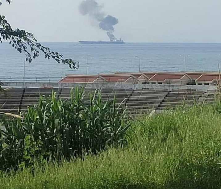 Συρία: Σβήστηκε η πυρκαγιά που είχε ξεσπάσει σε τάνκερ – Ασαφής παραμένει η ταυτότητα του πλοίου