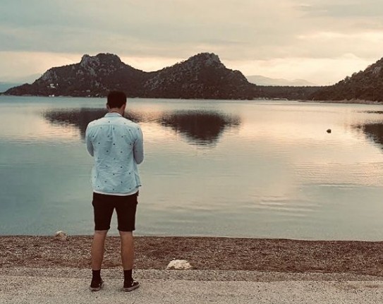 Ηθοποιός αποκαλύπτει: Έπαιζα σε παραστάσεις που ζήτημα να πληρωνόμασταν 5 ευρώ