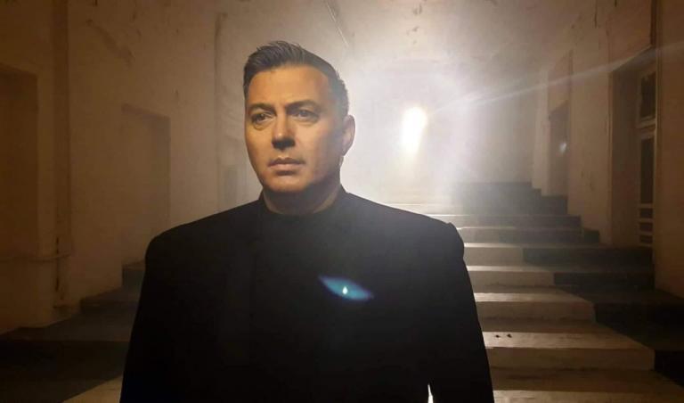 Νίκος Μακρόπουλος : Κυκλοφόρησε το νέο του τραγούδι με τίτλο «Καινούργια Πρεμιέρα»