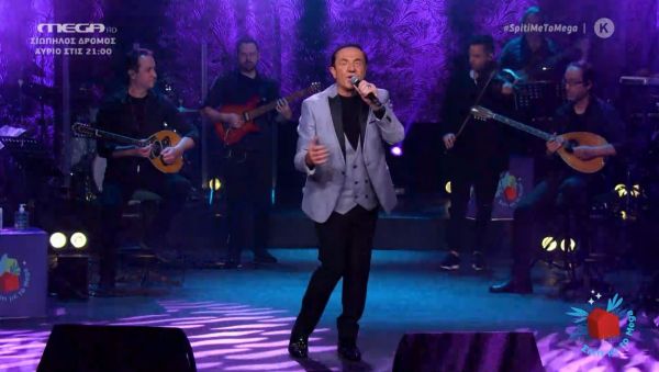 «Κάνω έρωτα μαζί σου με τηλεπάθεια»: Όλοι στην πίστα με τον Λευτέρη Πανταζή