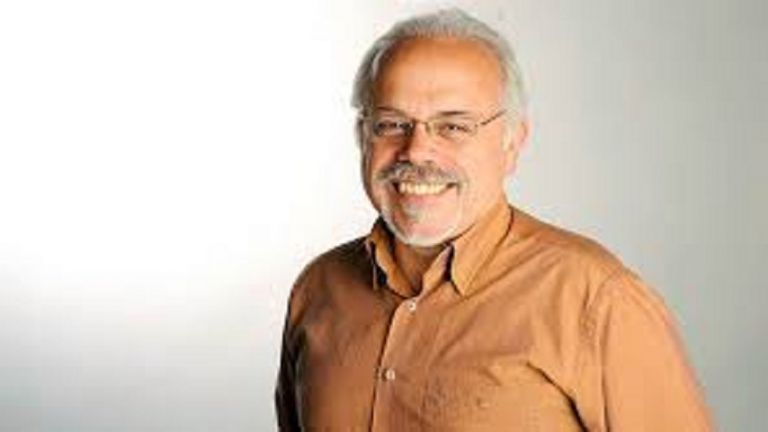 Μιχάλης Τρεμόπουλος: Νοσηλεύεται διασωληνωμένος με κοροναϊό