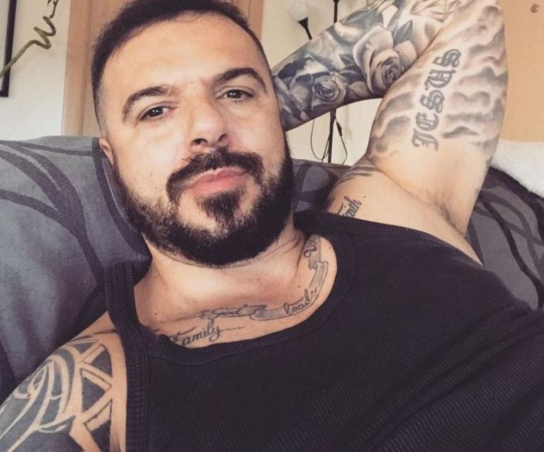 Survivor: Το σπίτι με πισίνα για το οποίο «κοκορεύεται» ο Τριαντάφυλλος