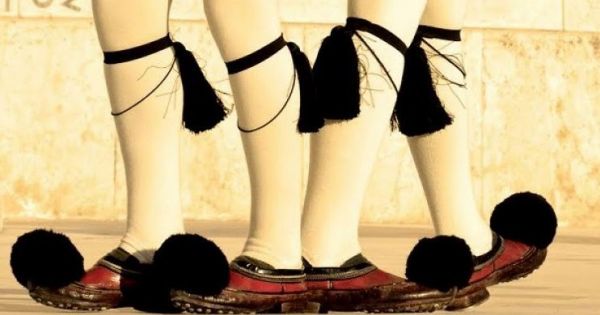 Βαστάτε Τούρκοι τ’ άλογα: Οι… «προδότες» γίναν τώρα «τουρκοφάγοι»