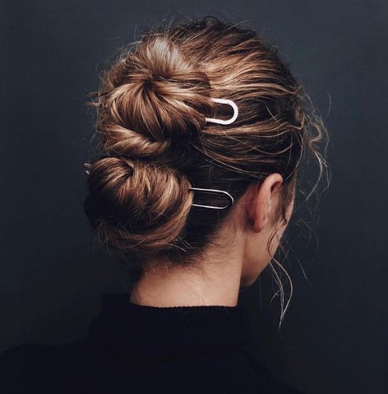 6 πρωτότυποι και εύκολοι τρόποι να πιάσετε τα μαλλιά σας ψηλά