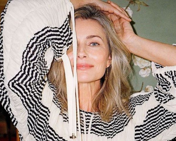 Η 56χρονη «ιέρεια» του Sports Illustrated και η «πολυθρόνα των οργασμών»