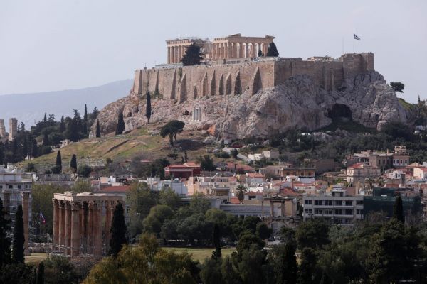 Κοροναϊός : Στη δίνη της πανδημίας η Αττική – Η κατανομή των κρουσμάτων στο Λεκανοπέδιο