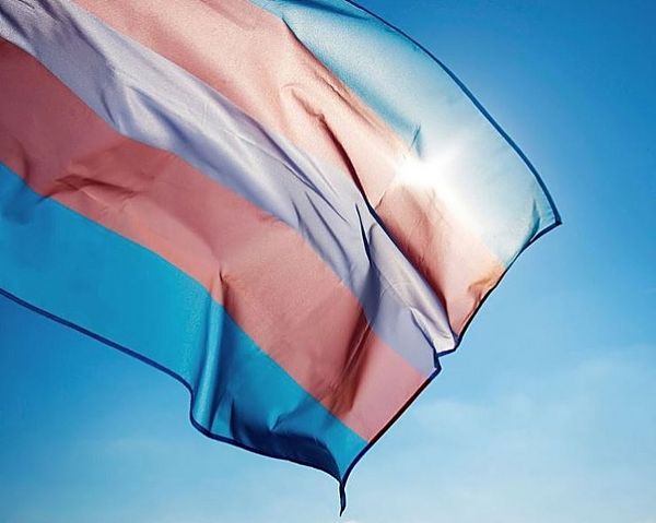 Το να λέτε ότι υποστηρίζετε τα δικαιώματα των τρανς ανθρώπων δεν είναι αρκετό – Ορίστε γιατί