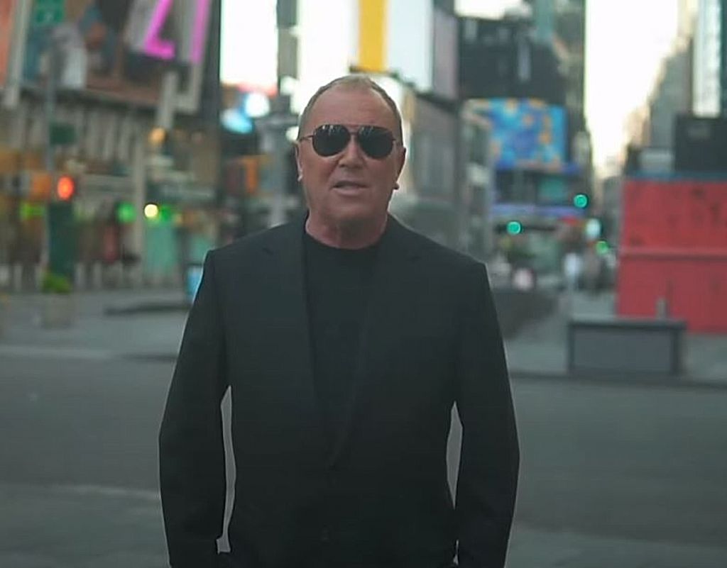Michael Kors : Οργάνωσε ένα εντυπωσιακό show στους δρόμους της Νέας Υόρκης για τα 40 χρόνια του στη μόδα