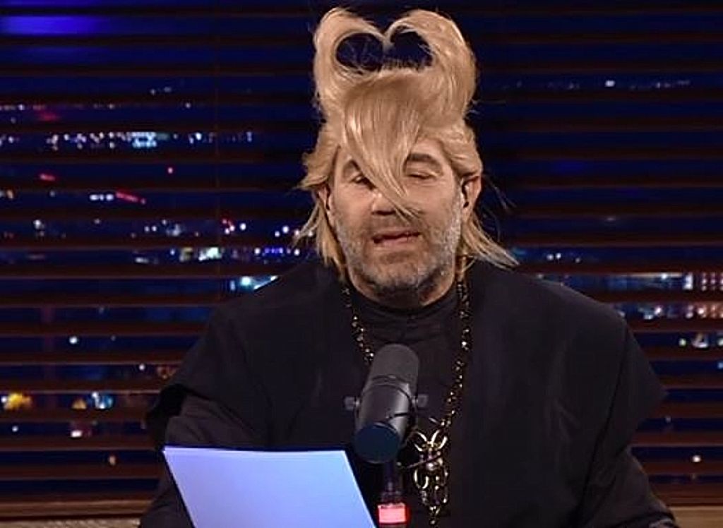 Αντώνης Κανάκης : Φόρεσε την περούκα του και μας επέστρεψε στα 80΄s