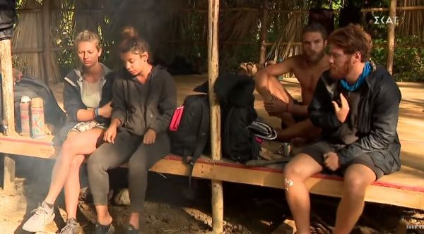 Survivor: Έξαλλη η Μαριαλένα επειδή κατηγόρησαν τον Σάκη – Τσακωμός για τα μάτια του