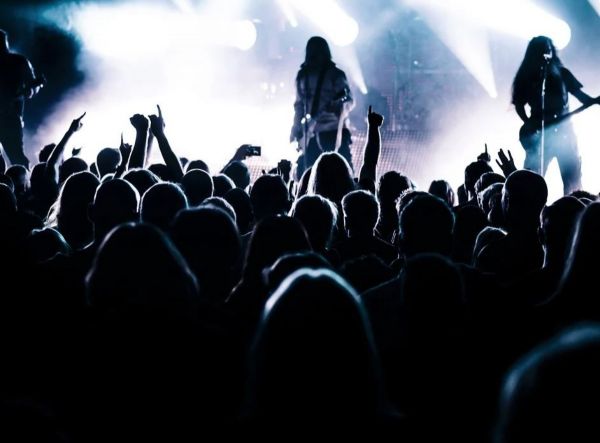 Doom metal : Ακούστε 24/7 σε live μετάδοση την πιο «dark» πλευρά της heavy metal