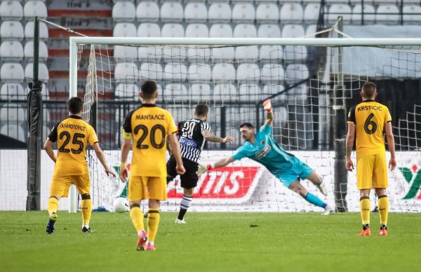 Ο Κρμέντσικ με σουτ το 1-1 για τον ΠΑΟΚ