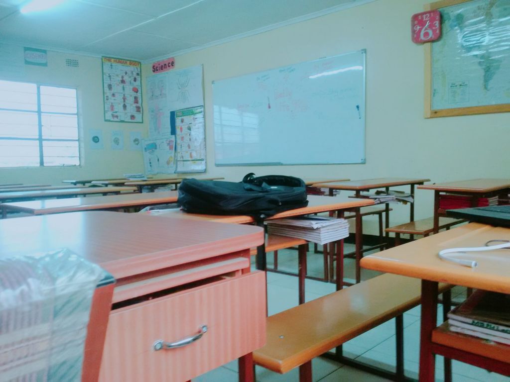 Σύρος : Καταγγελία μαθήτριας ότι την χτύπησε καθηγήτρια μέσα στην αίθουσα