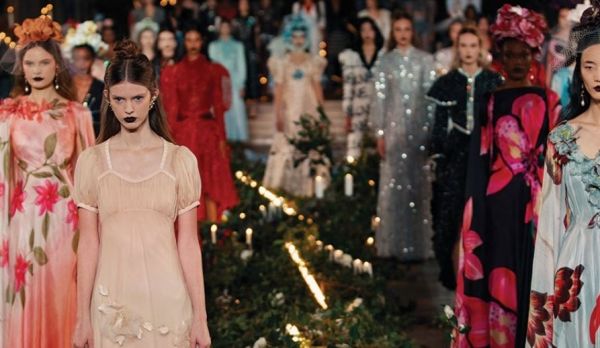 Εβδομάδα Μόδας Νέας Υόρκης: Η μεγάλη επιστροφή μετά την πανδημία