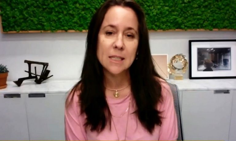 Κάθριν Φλέμινγκ: Από σερβιτόρα στην Κρήτη έγινε πρύτανης του Πανεπιστημίου της Νέας Υόρκης