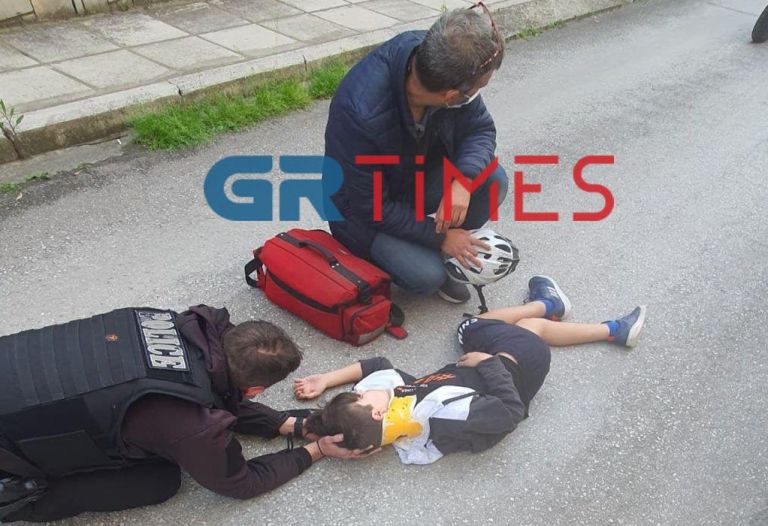 Θεσσαλονίκη: Σωτήρια επέμβαση αστυνομικού της ΔΙΑΣ για 13χρονο τραυματία τροχαίου