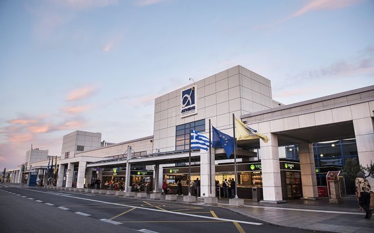 Lockdown: Ποιοι μπαίνουν στη χώρα χωρίς καραντίνα και για ποιους απαγορεύεται η είσοδος