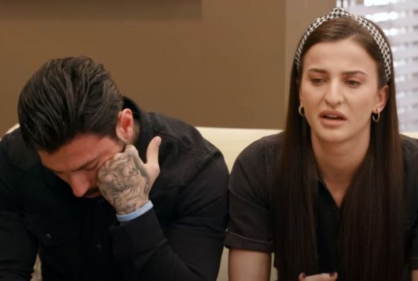 Battle of The Couples: «Λύγισαν» με την οικογενειακή ιστορία της Άντζελας