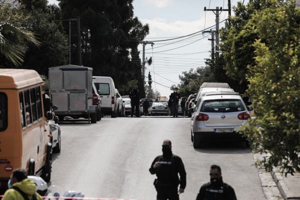 Γιώργος Καραϊβάζ : Εικόνες από το σημείο που δολοφονήθηκε ο γνωστός δημοσιογράφος