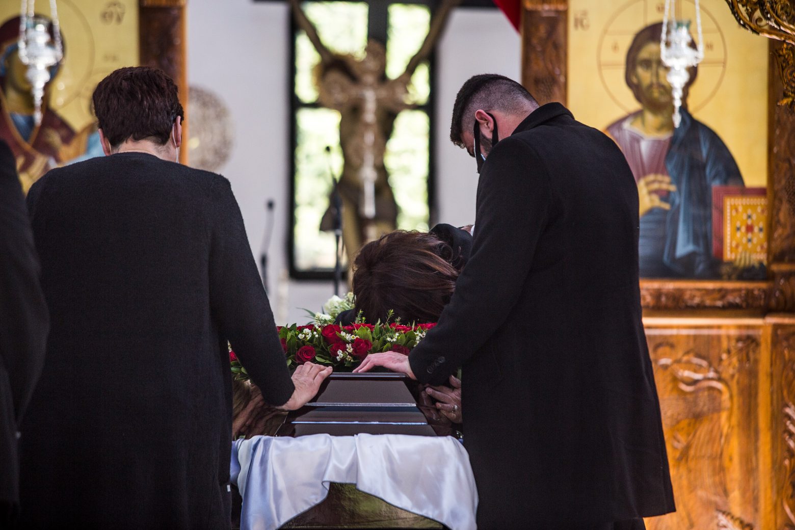 Γιώργος Καραϊβάζ : Το τραγούδι που ακούστηκε στην κηδεία με επιθυμία του γιου του