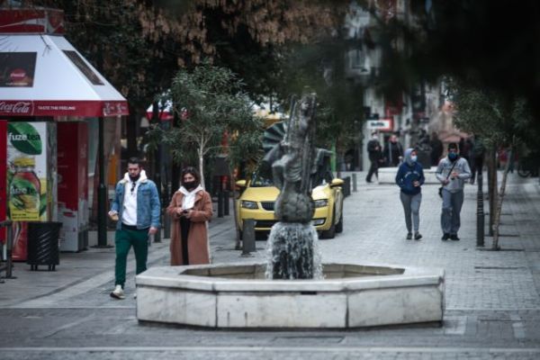 «Μαύρη» Κυριακή: Έσπασε το φράγμα των 10.000 θανάτων – Φόβος για μήνα και όχι εβδομάδα των παθών