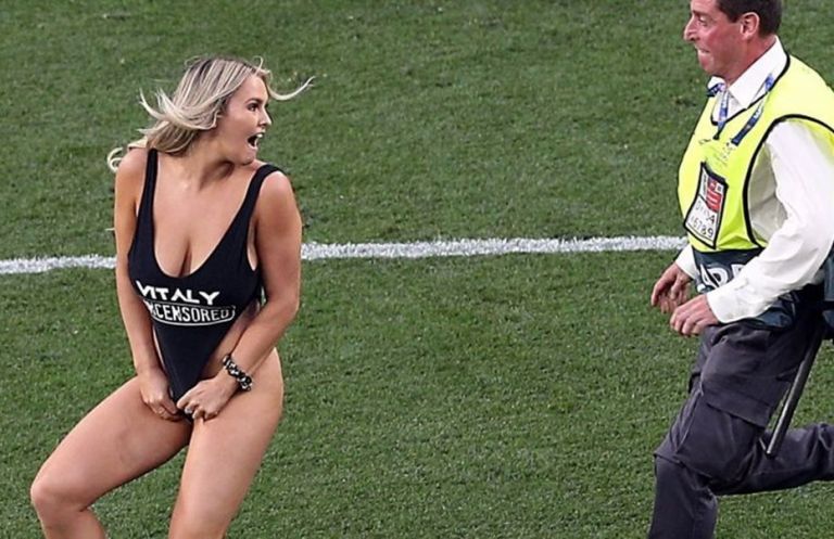 Κίνσεϊ Βολάνσκι: Η «καυτή» εισβολέας του Champions League σε νέες περιπέτειες