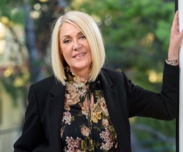 Ρούλα Κορομηλά: Ξεσπά δημόσια για το «γηροκομείο της φρίκης»