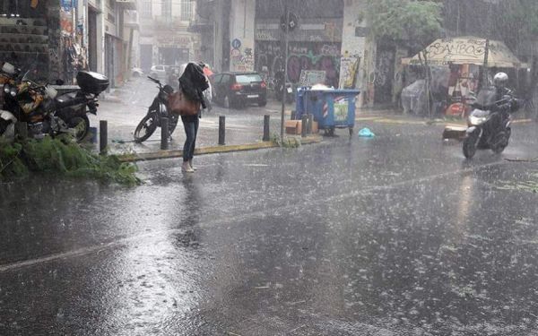 Καιρός : Βροχές με αφρικανική σκόνη και τη Δευτέρα – Δείτε σε ποιες περιοχές