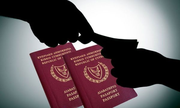 Κύπρος : Παράνομα σχεδόν τα μισά από τα «χρυσά διαβατήρια»